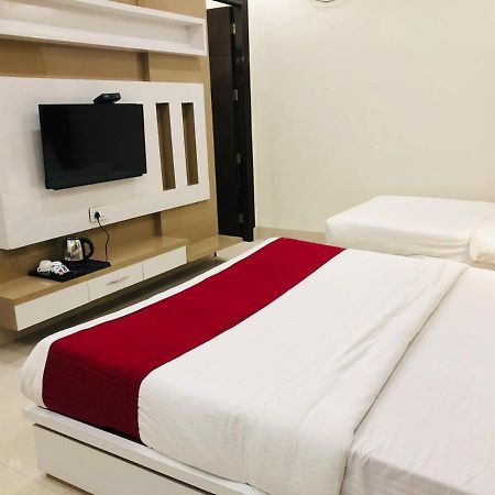 Hotel Blessing Bells, Fāzilka Екстериор снимка