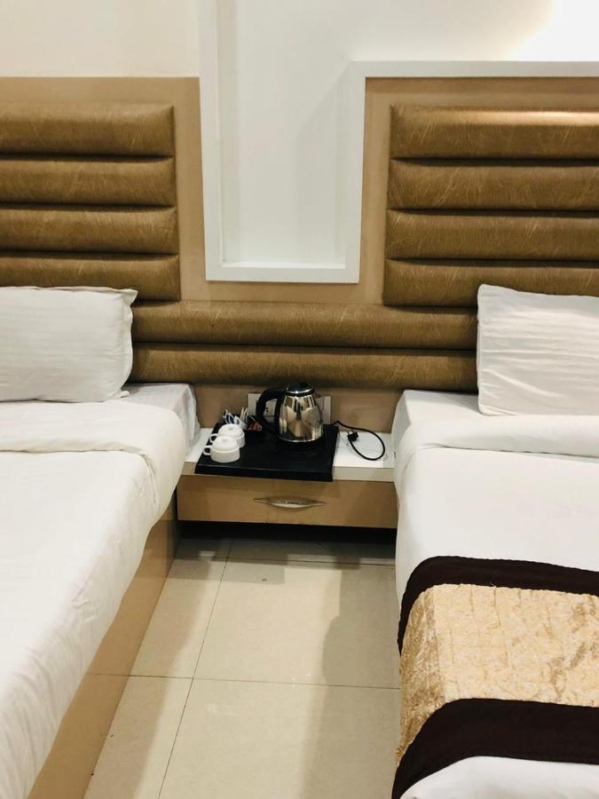 Hotel Blessing Bells, Fāzilka Екстериор снимка